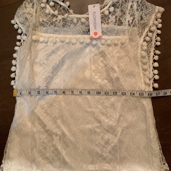 FLORYDAY White LACE SHIFT DRESS size Small NWT - Picture 9 of 10